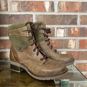 Dromedaris Kara Printed Leather Boots